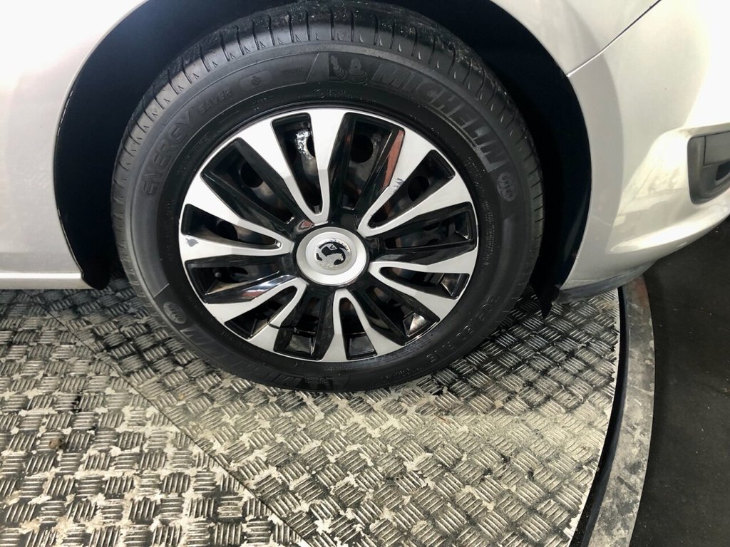 Used Vauxhall Astra 2013 for sale - 77976359: Photo 17