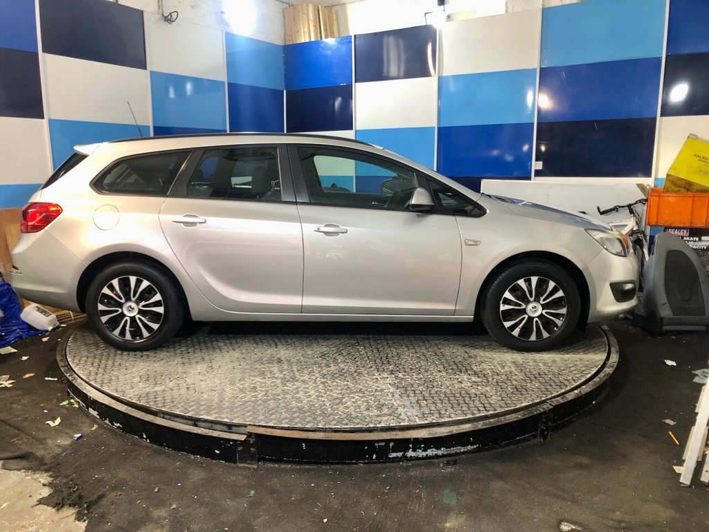 Used Vauxhall Astra 2013 for sale - 77976359: Photo 7