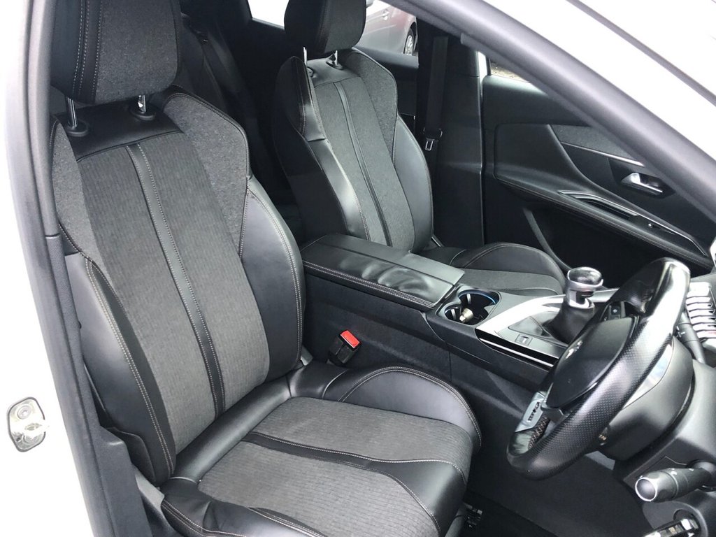 Used Peugeot 3008 2018 for sale - 77976618: Photo 5