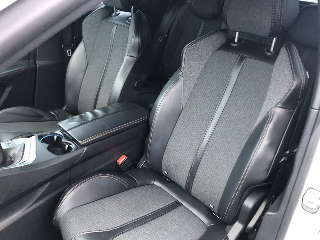 Used Peugeot 3008 2018 for sale - 77976618: Photo 6