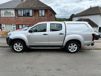 Used Isuzu D-Max 2019 for sale - 79430451: Photo