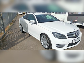 Used Mercedes-Benz C Class 2015 for sale - 77998728: Photo