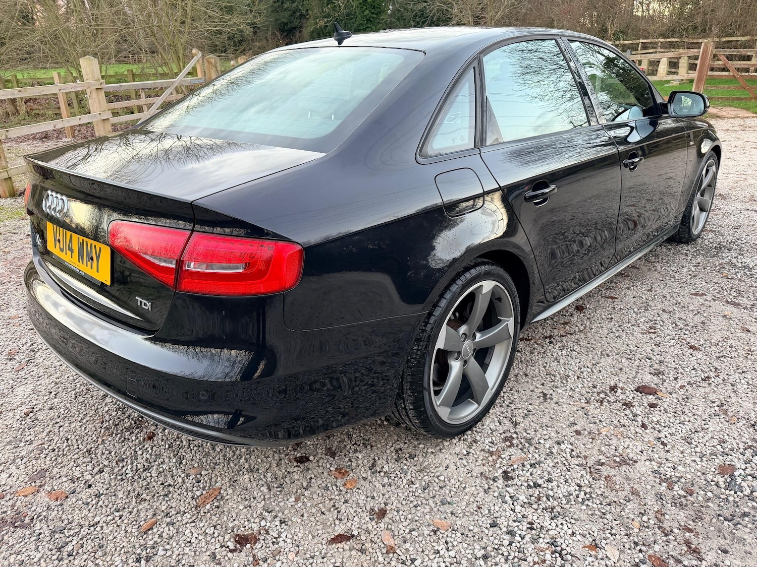 Used Audi A4 2014 for sale - 77017095: Photo 8