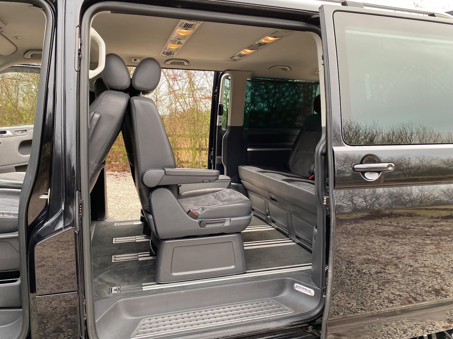 Used Volkswagen Caravelle 2013 for sale - 77016331: Photo 46