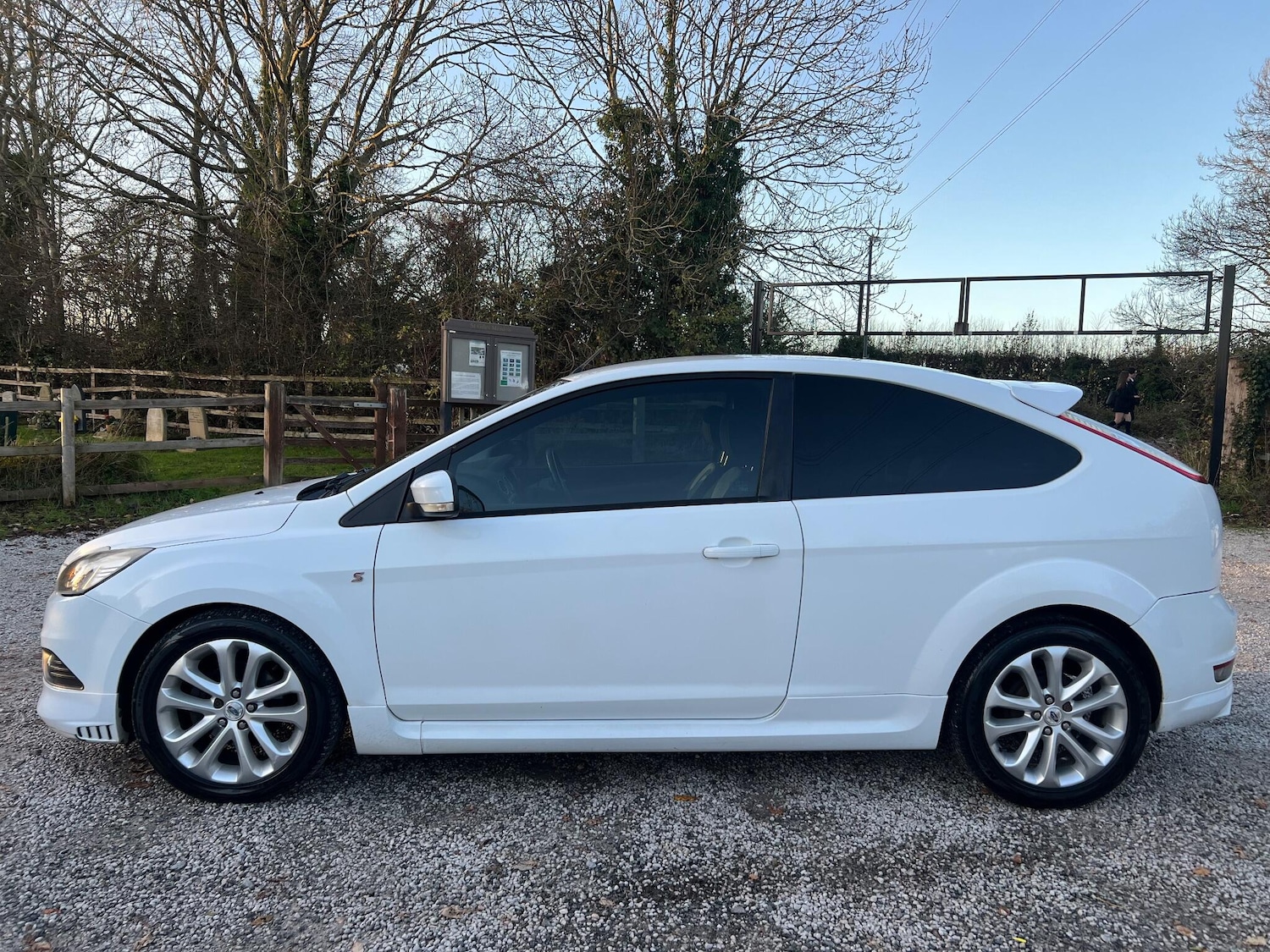 Used Ford Focus 2010 for sale - 76608386: Photo 3