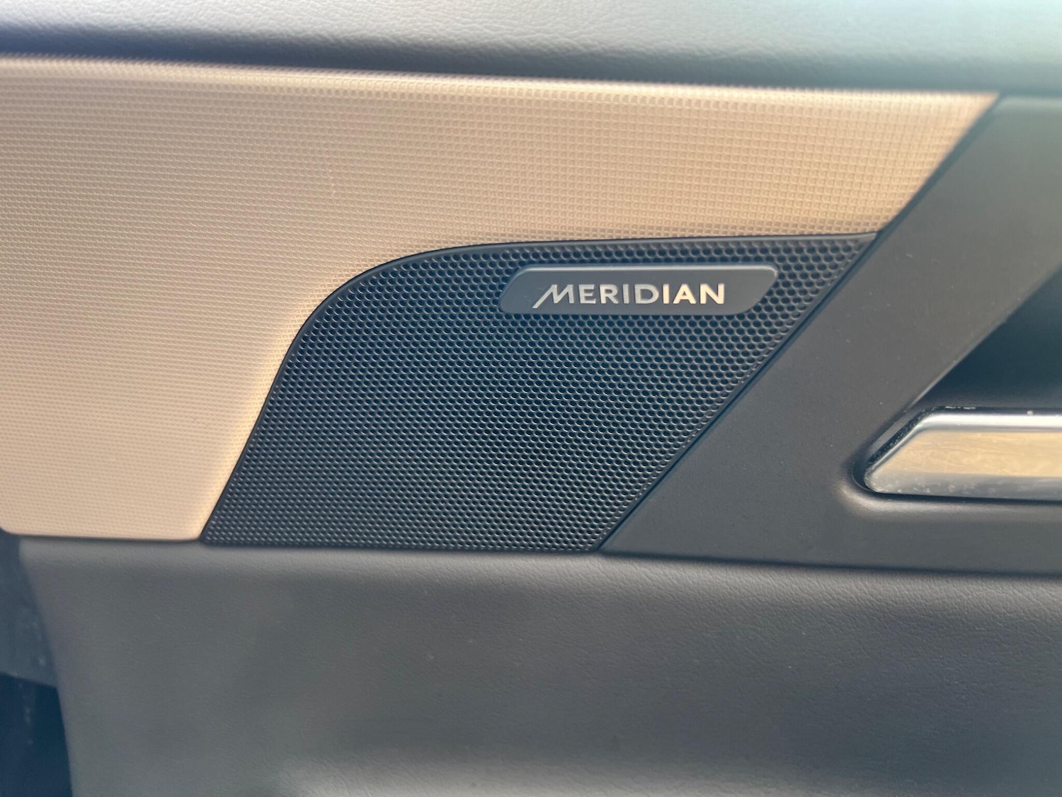 Used Jaguar XE 2017 for sale - 77882639: Photo 27