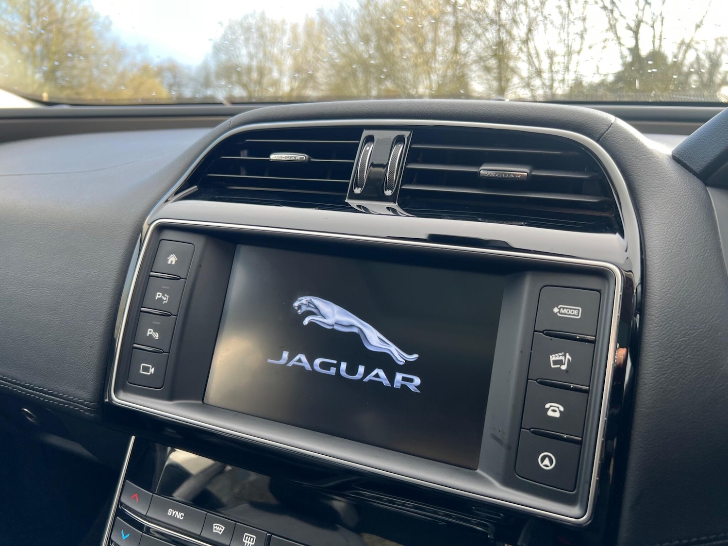 Used Jaguar XE 2017 for sale - 77882639: Photo 33