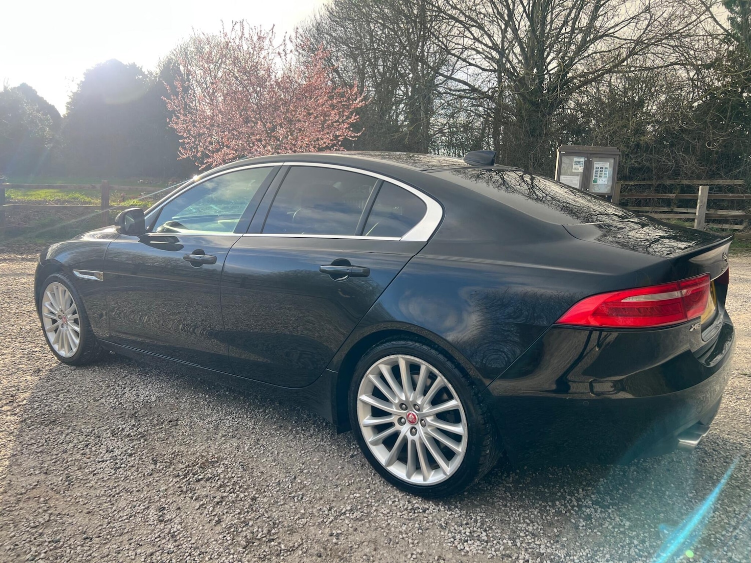 Used Jaguar XE 2017 for sale - 77882639: Photo 5