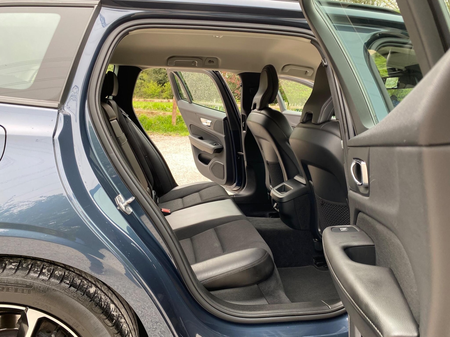 Used Volvo V60 2018 for sale - 78205175: Photo 11