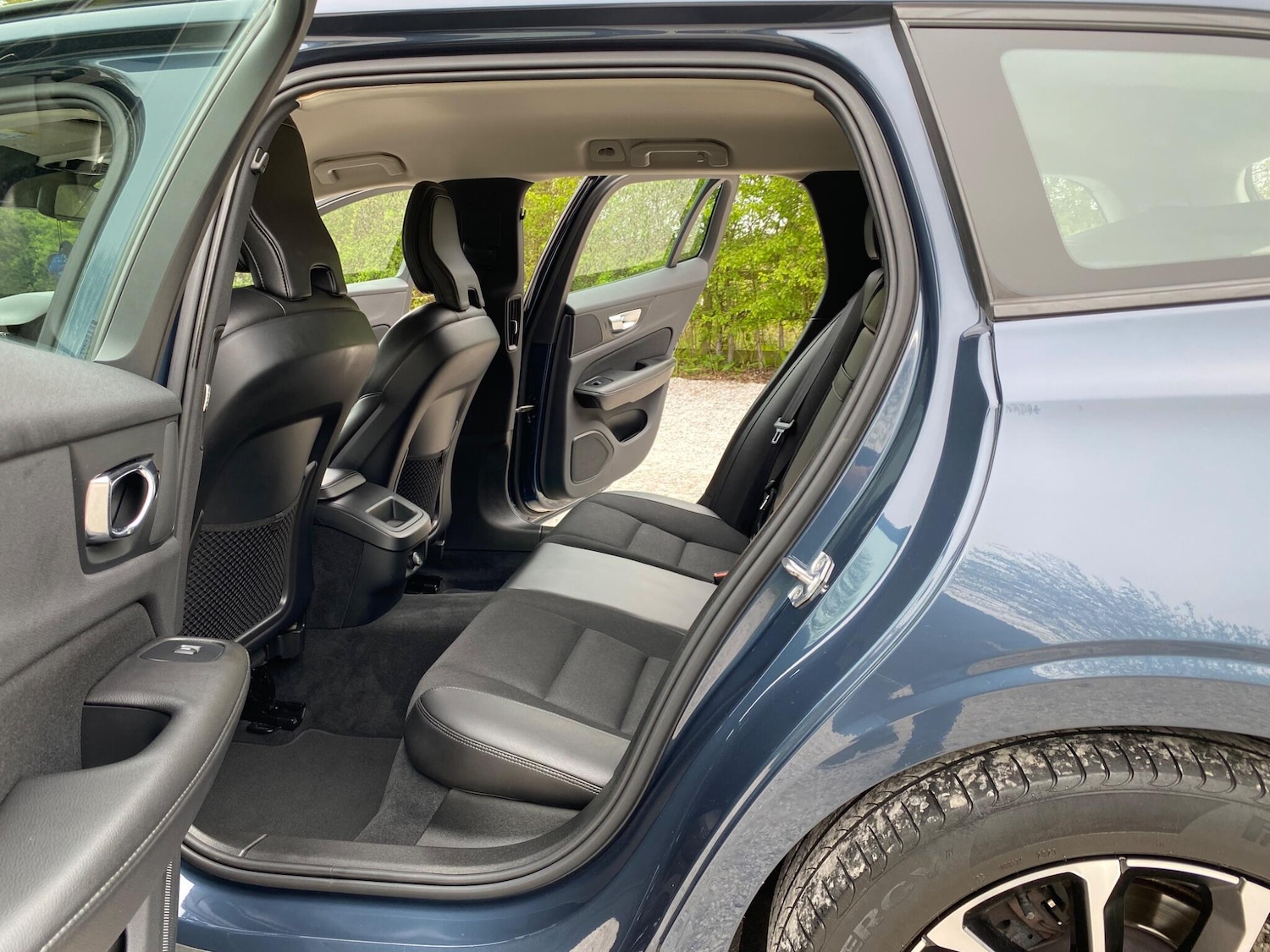 Used Volvo V60 2018 for sale - 78205175: Photo 13