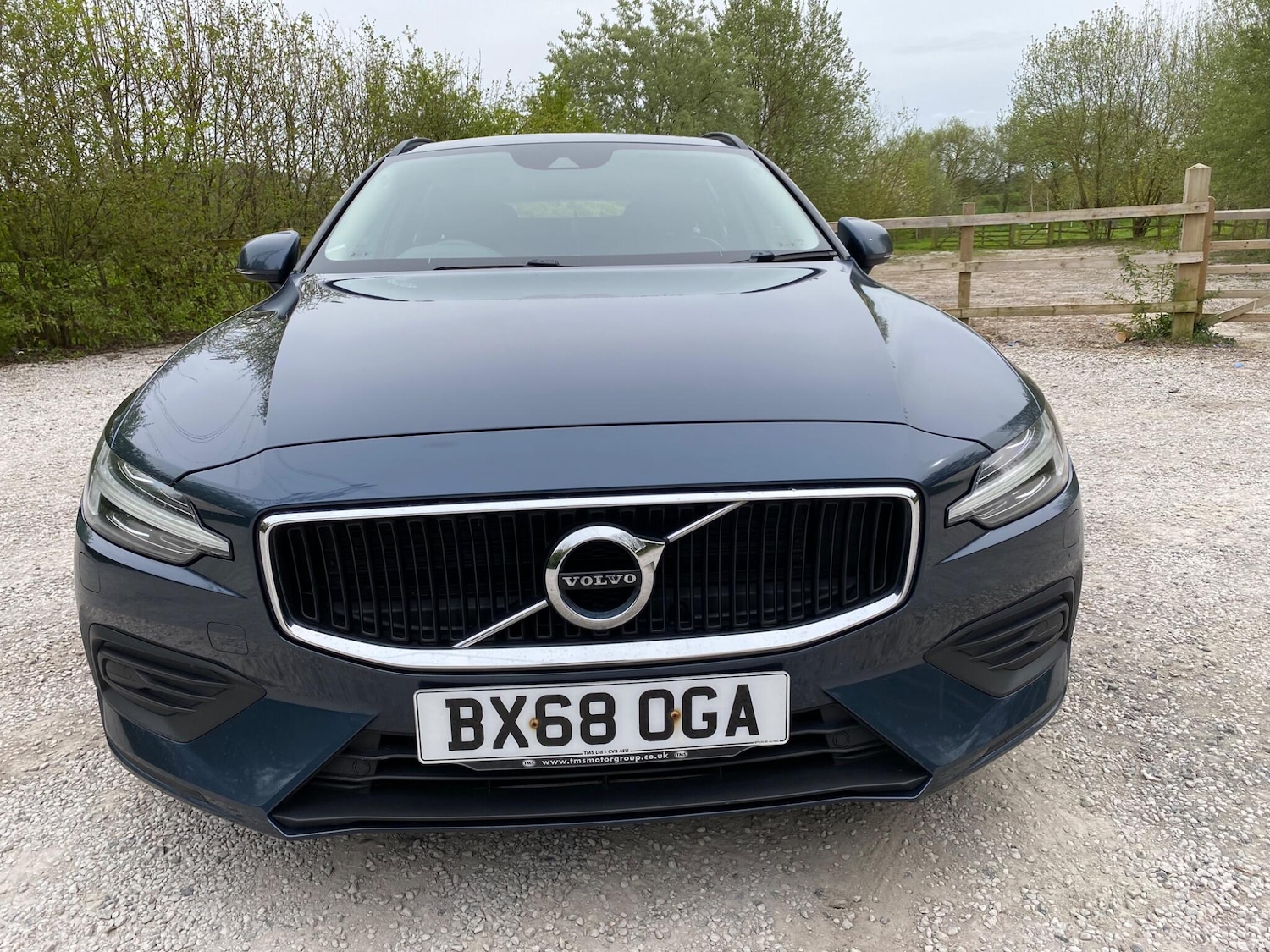 Used Volvo V60 2018 for sale - 78205175: Photo 2