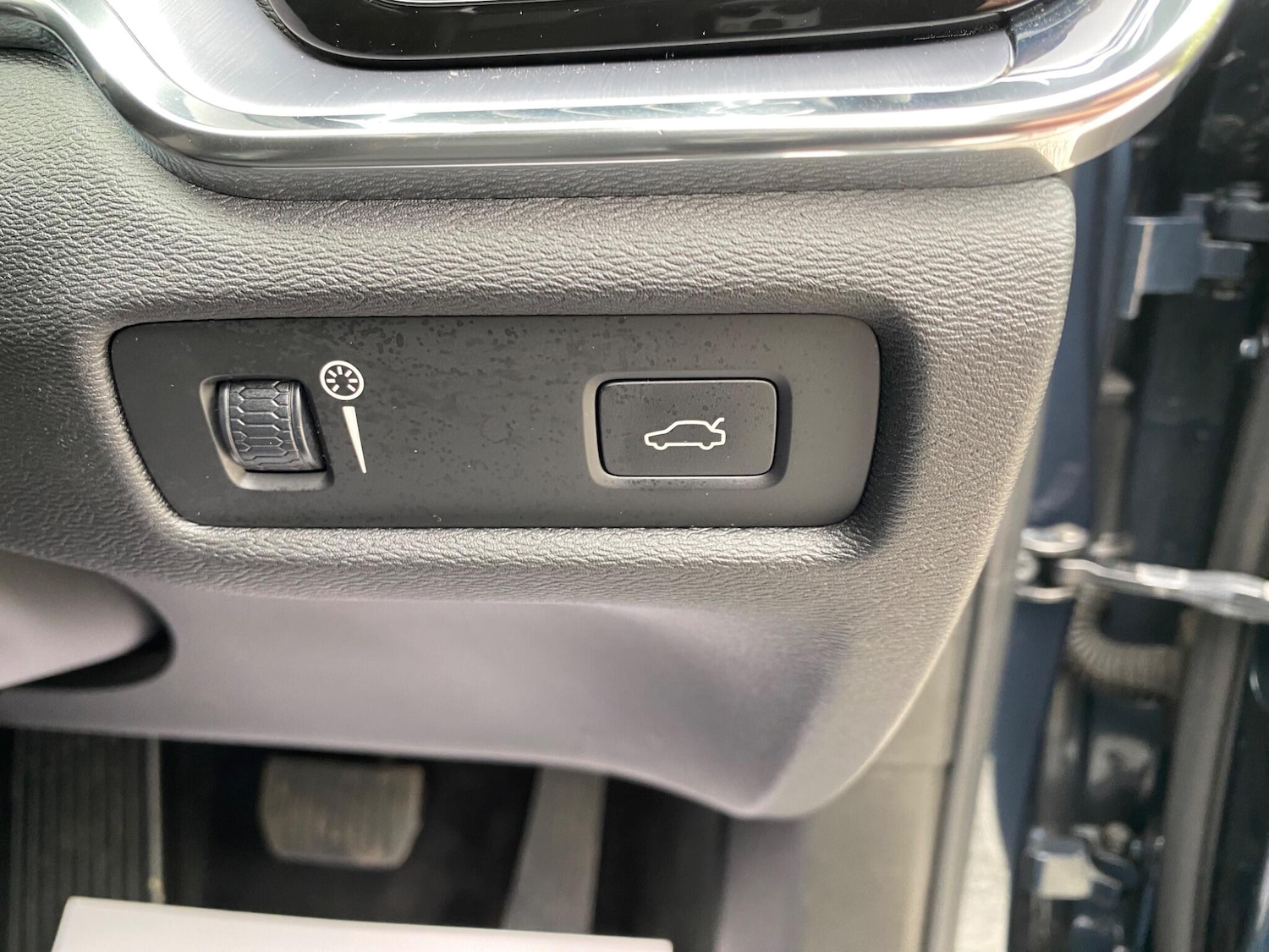 Used Volvo V60 2018 for sale - 78205175: Photo 30