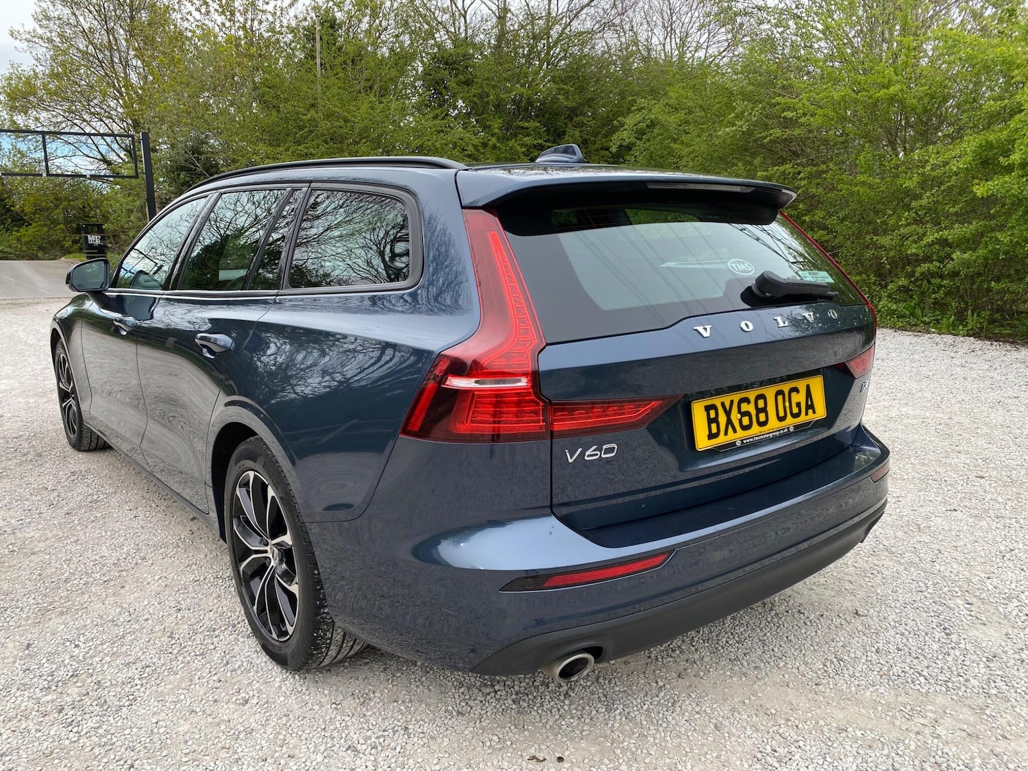 Used Volvo V60 2018 for sale - 78205175: Photo 4