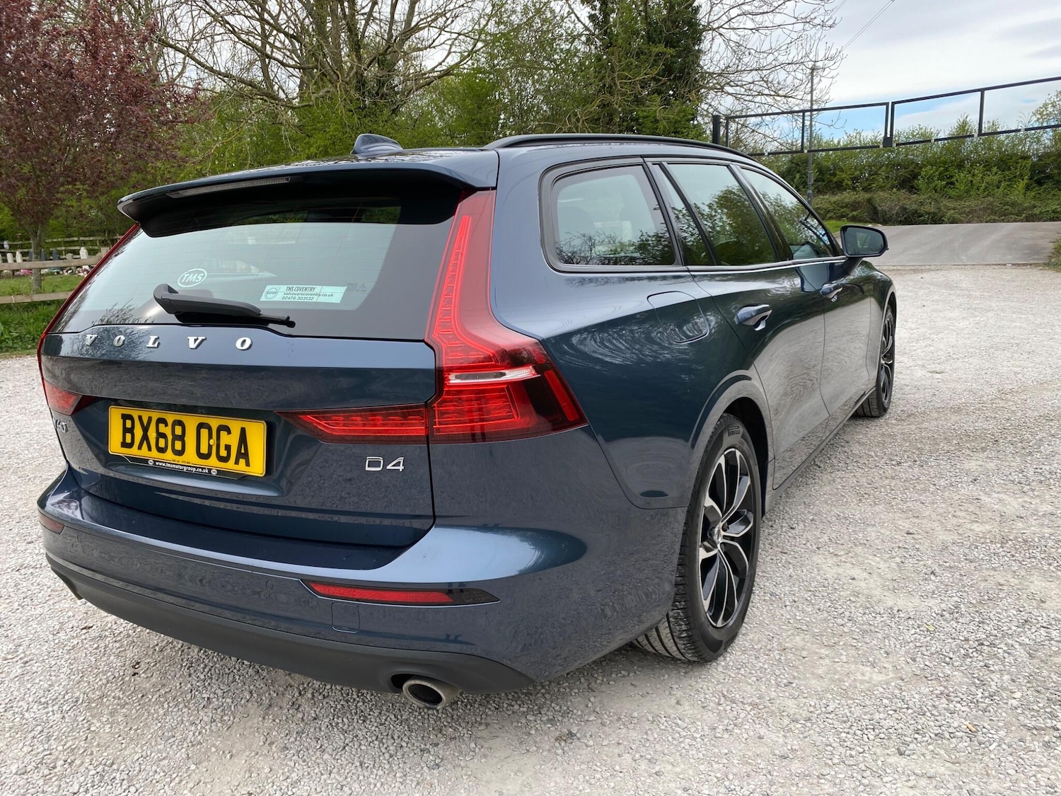 Used Volvo V60 2018 for sale - 78205175: Photo 6