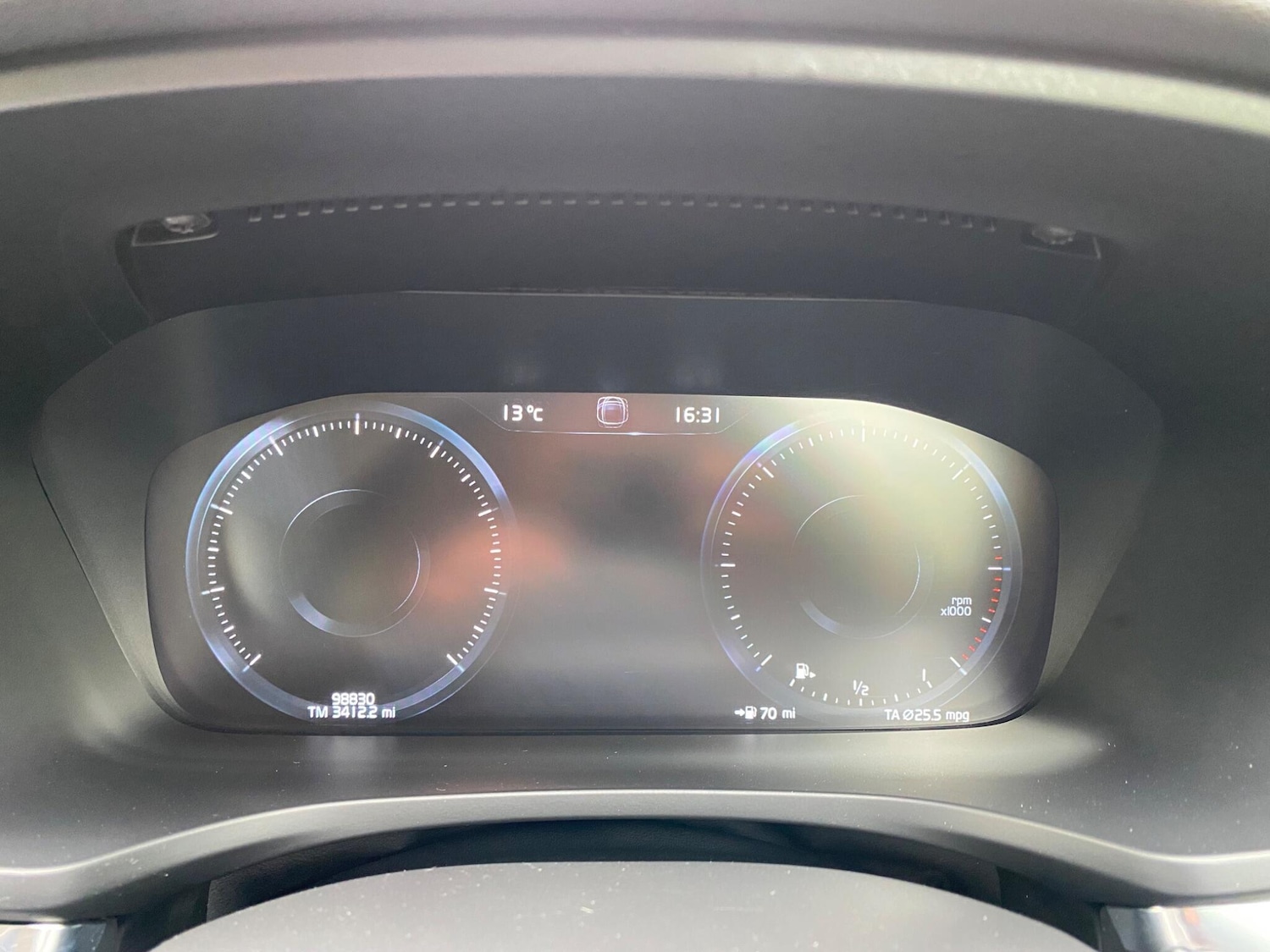 Used Volvo V60 2018 for sale - 78205175: Photo 8