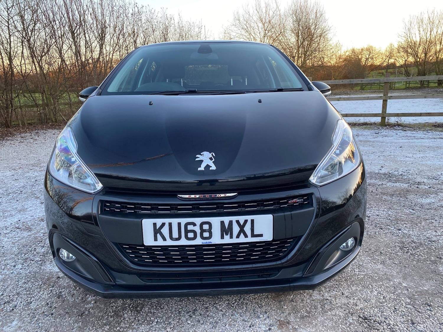 Used Peugeot 208 2018 for sale - 77097645: Photo 2