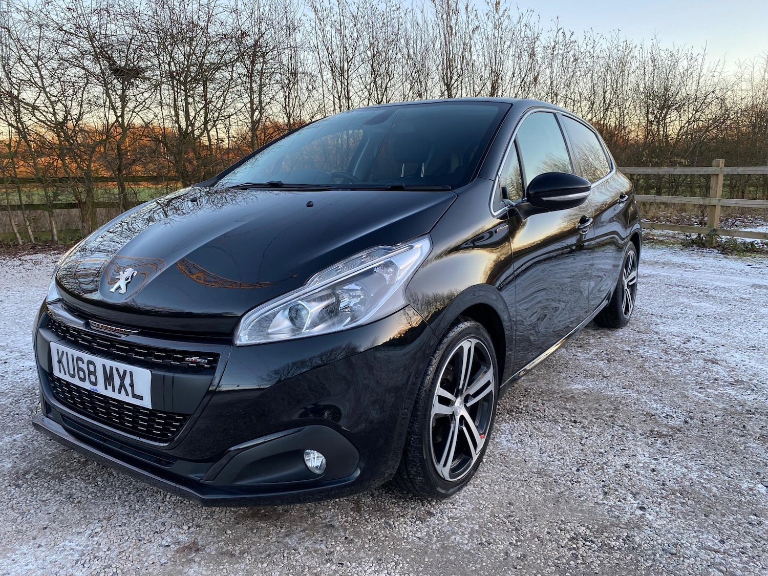 Used Peugeot 208 2018 for sale - 77097645: Photo 3