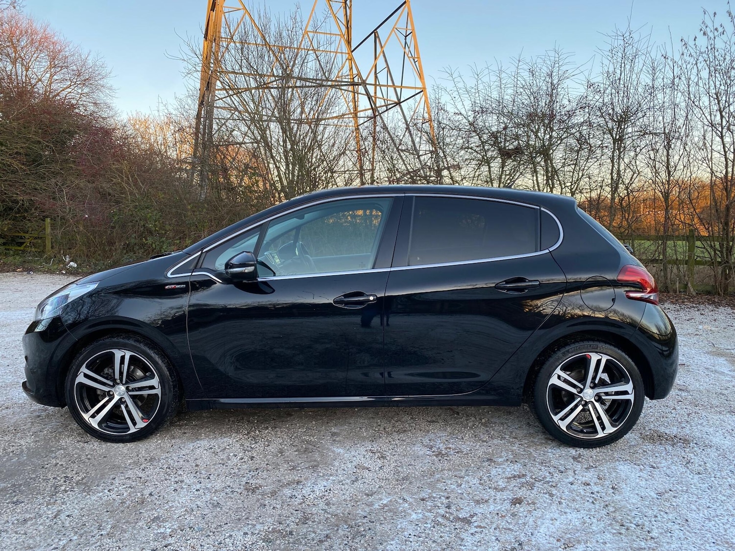 Used Peugeot 208 2018 for sale - 77097645: Photo 4