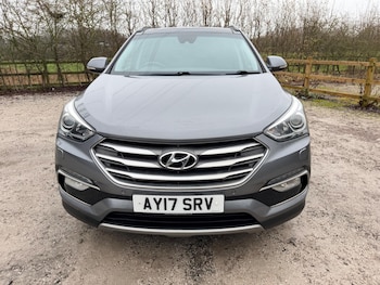 Used Hyundai Santa Fe 2017 for sale - 77203633: Photo