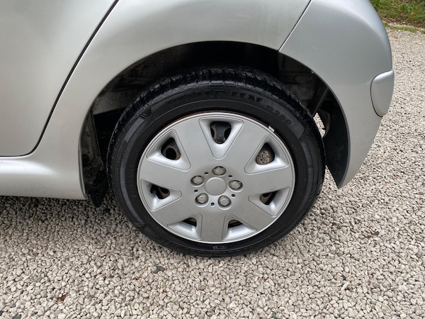 Used Toyota AYGO 2012 for sale - 76259285: Photo 29