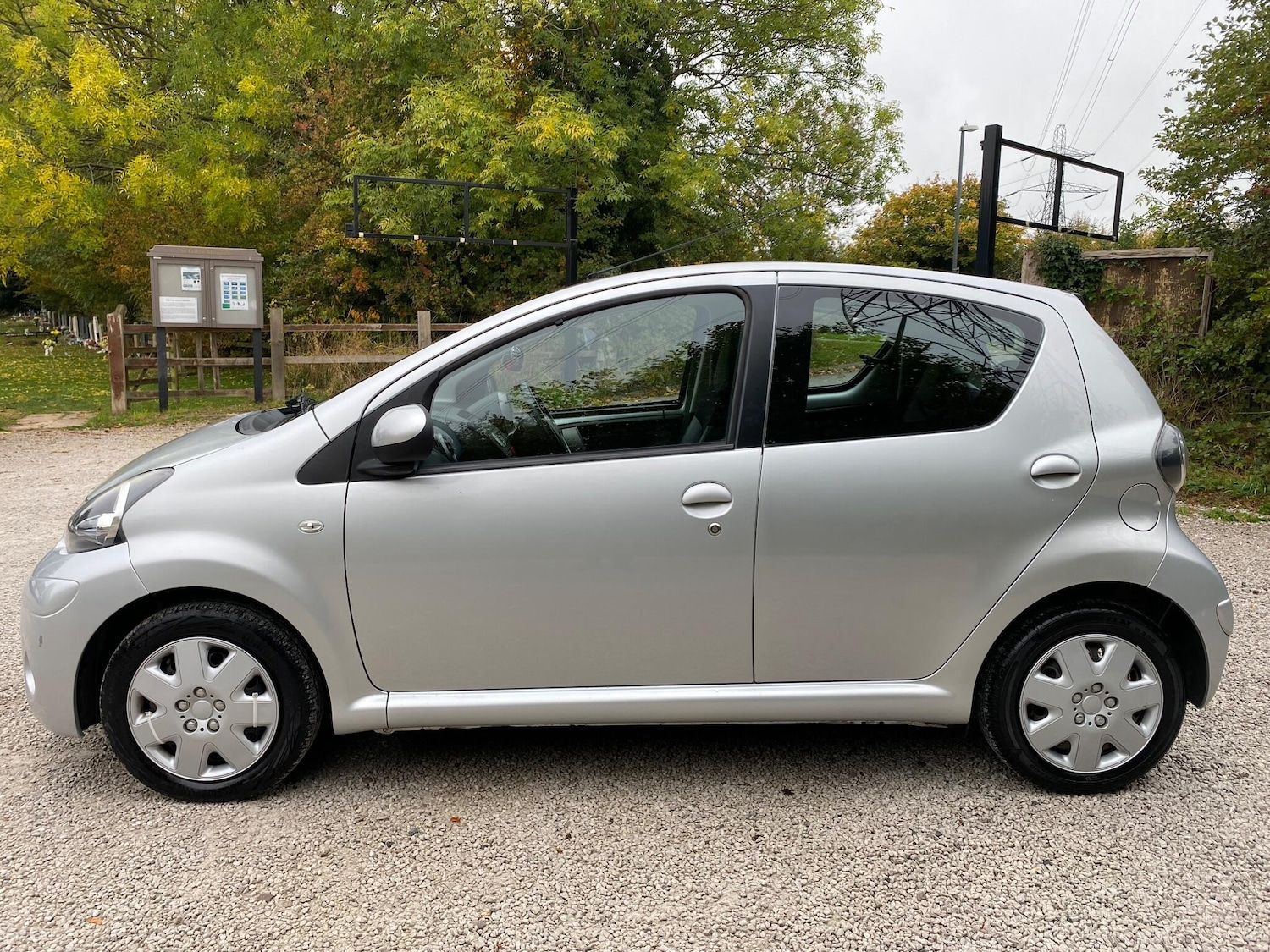 Used Toyota AYGO 2012 for sale - 76259285: Photo 4