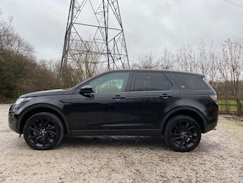 Used Land Rover Discovery Sport 2018 for sale - 77266657: Photo