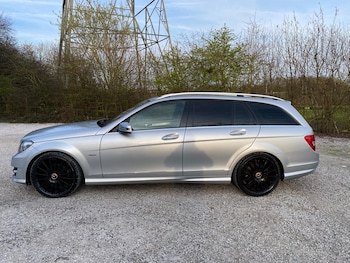 Used Mercedes-Benz C Class 2011 for sale - 77957580: Photo