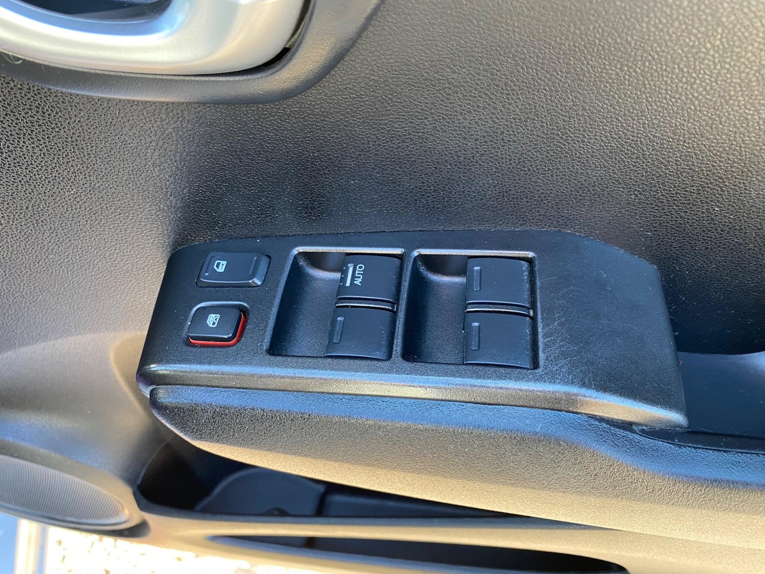 Used Honda Jazz 2014 for sale - 77351610: Photo 28