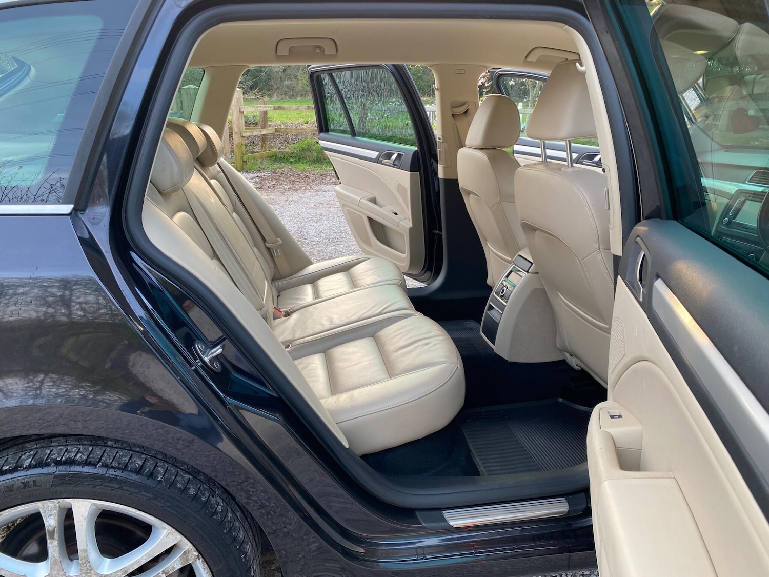 Used Skoda Superb 2010 for sale - 77957818: Photo 14