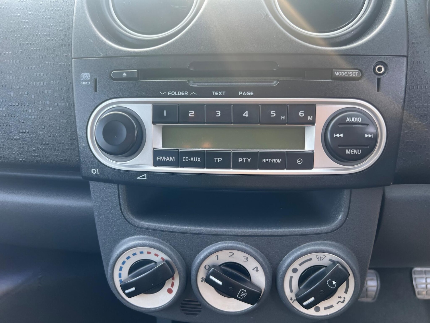 Used Mitsubishi Colt 2011 for sale - 77977758: Photo 18