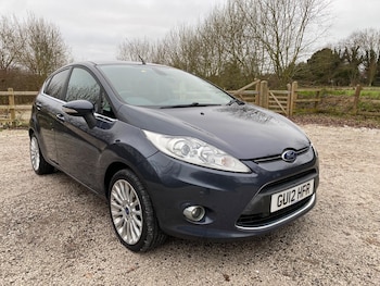 (12) - 1.4 Titanium 5dr