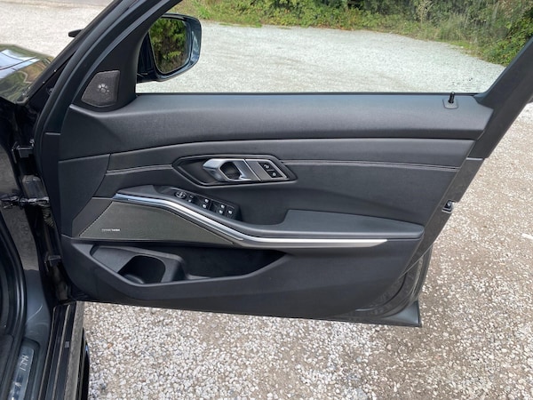 Used BMW 3 Series 2019 for sale - 76136728: Photo 30
