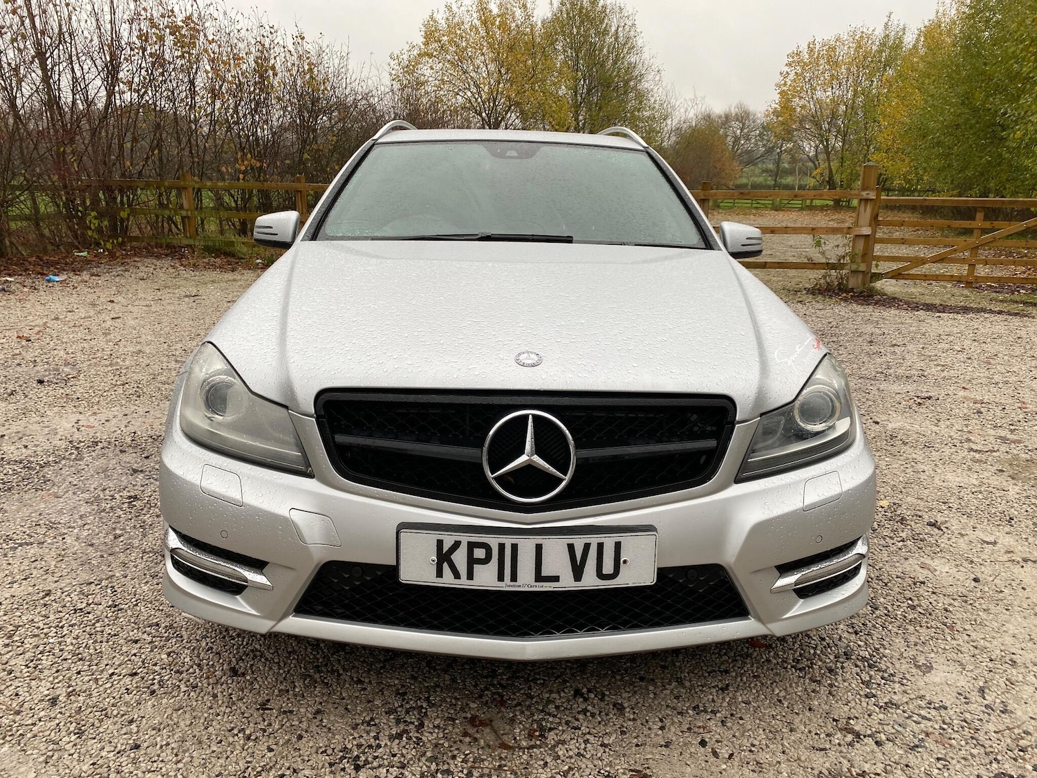 Used Mercedes-Benz C Class 2011 for sale - 76658015: Photo 2