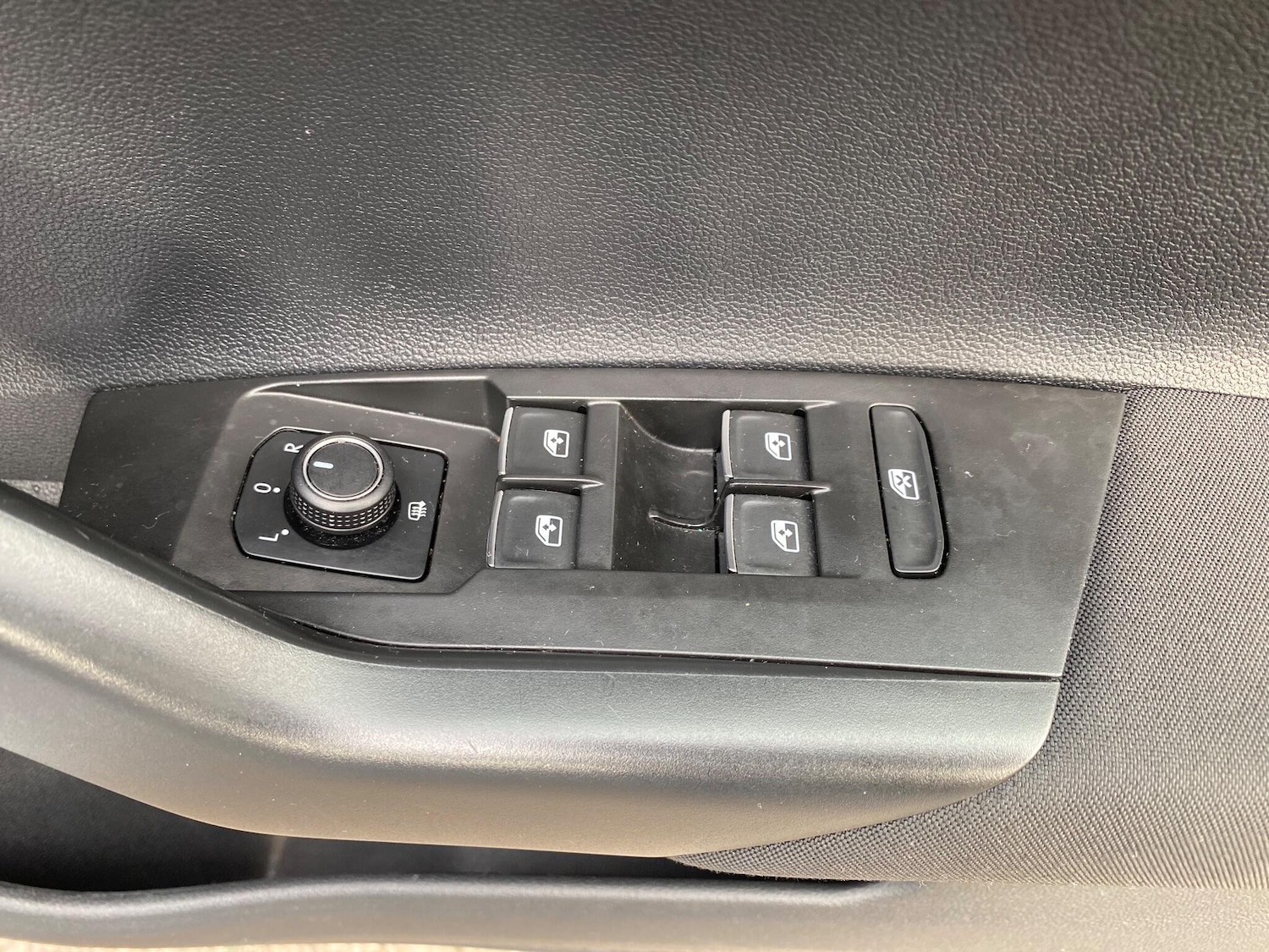 Used Volkswagen Polo 2019 for sale - 76349497: Photo 33