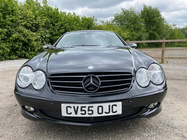 Used Mercedes-Benz SL 2005 for sale - 74965155: Photo 2
