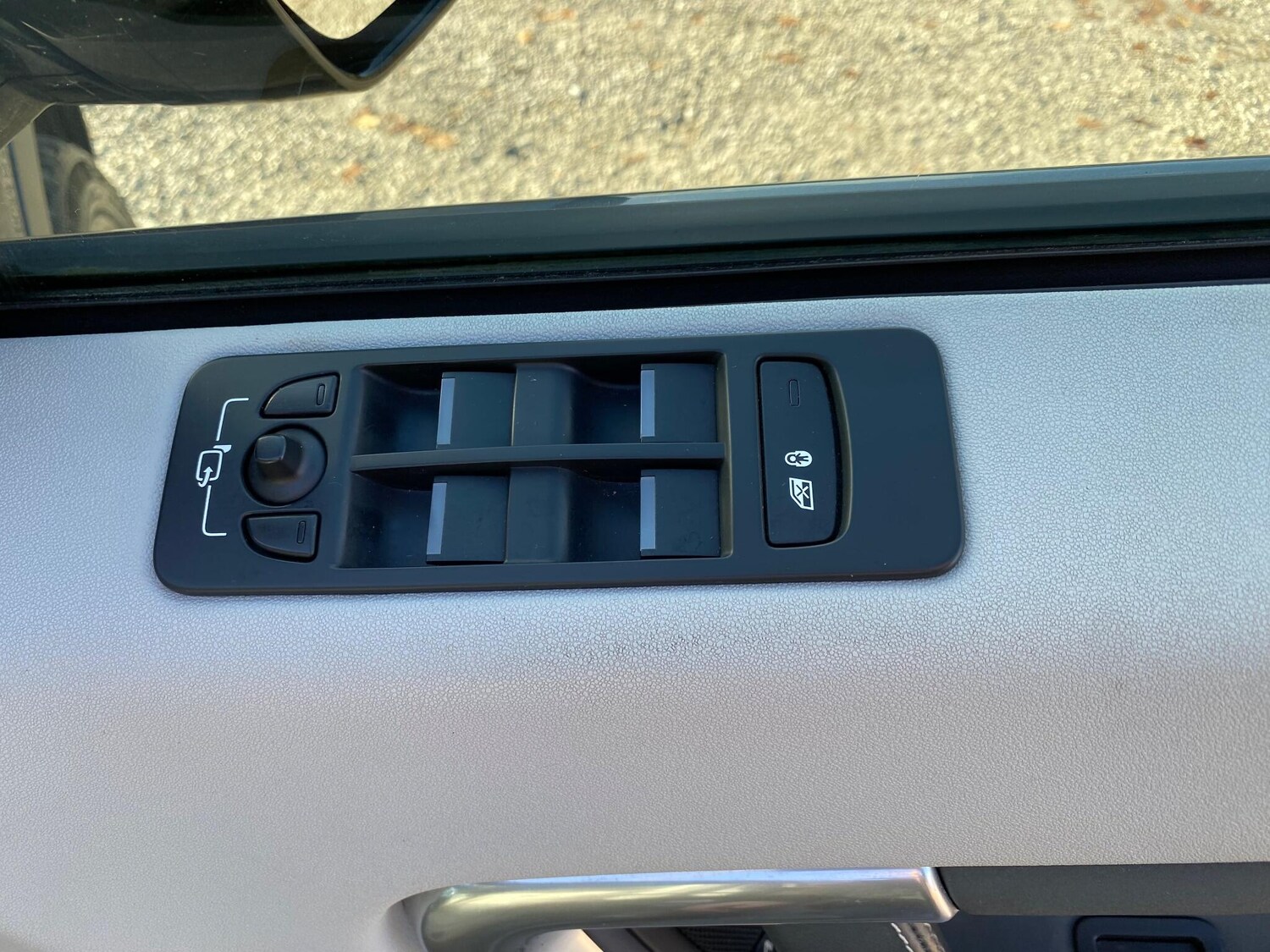 Used Land Rover Discovery Sport 2019 for sale - 76865842: Photo 32