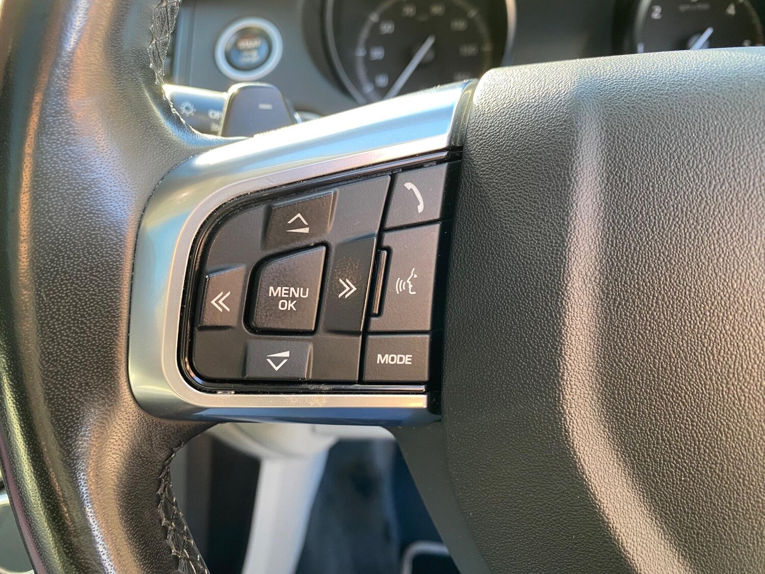 Used Land Rover Discovery Sport 2019 for sale - 76865842: Photo 33