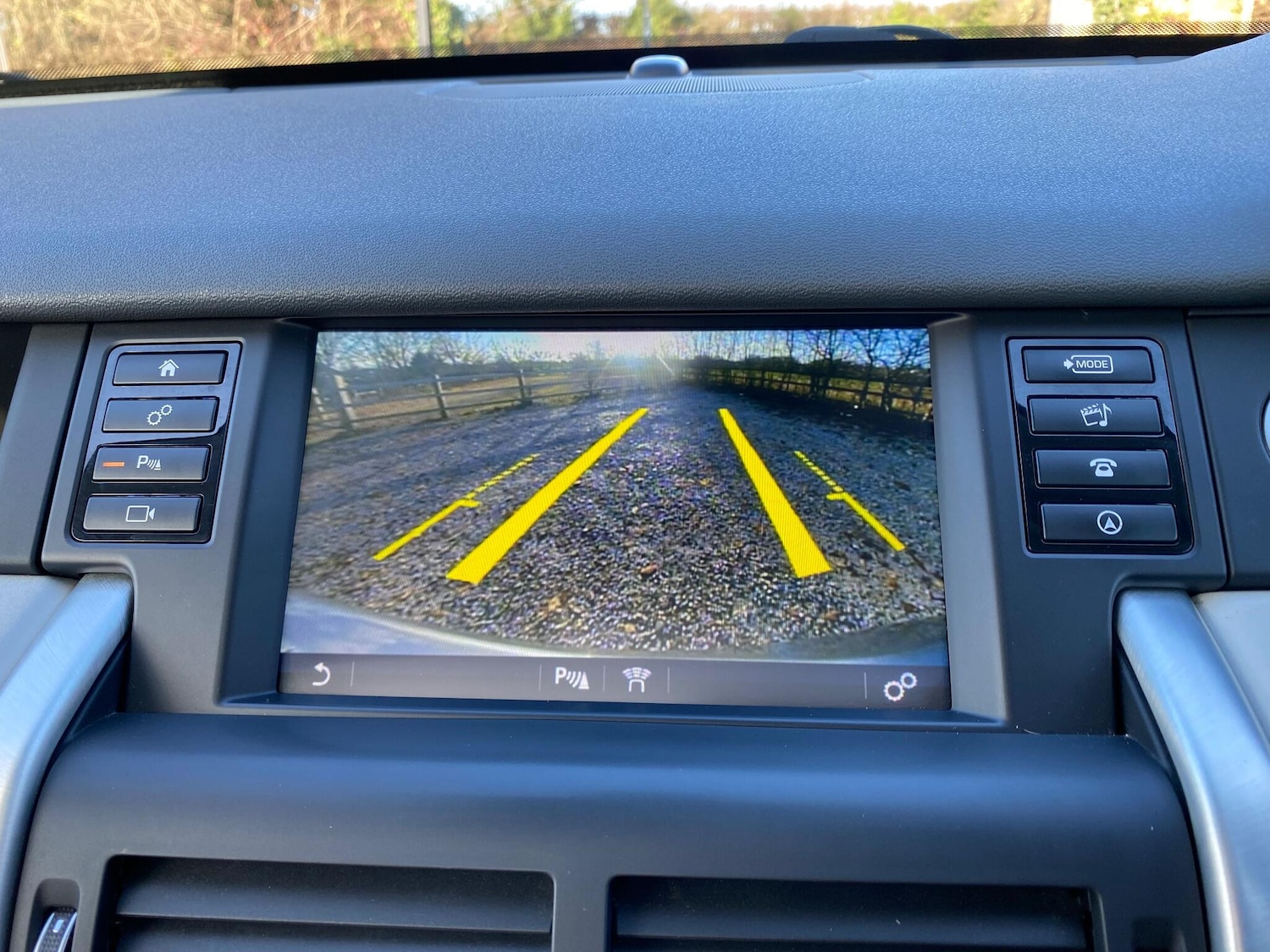 Used Land Rover Discovery Sport 2019 for sale - 76865842: Photo 40