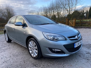 Used Vauxhall Astra 2014 for sale - 77230563: Photo