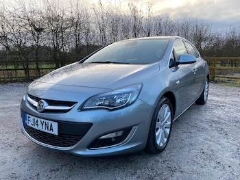 Used Vauxhall Astra 2014 for sale - 77230563: Photo