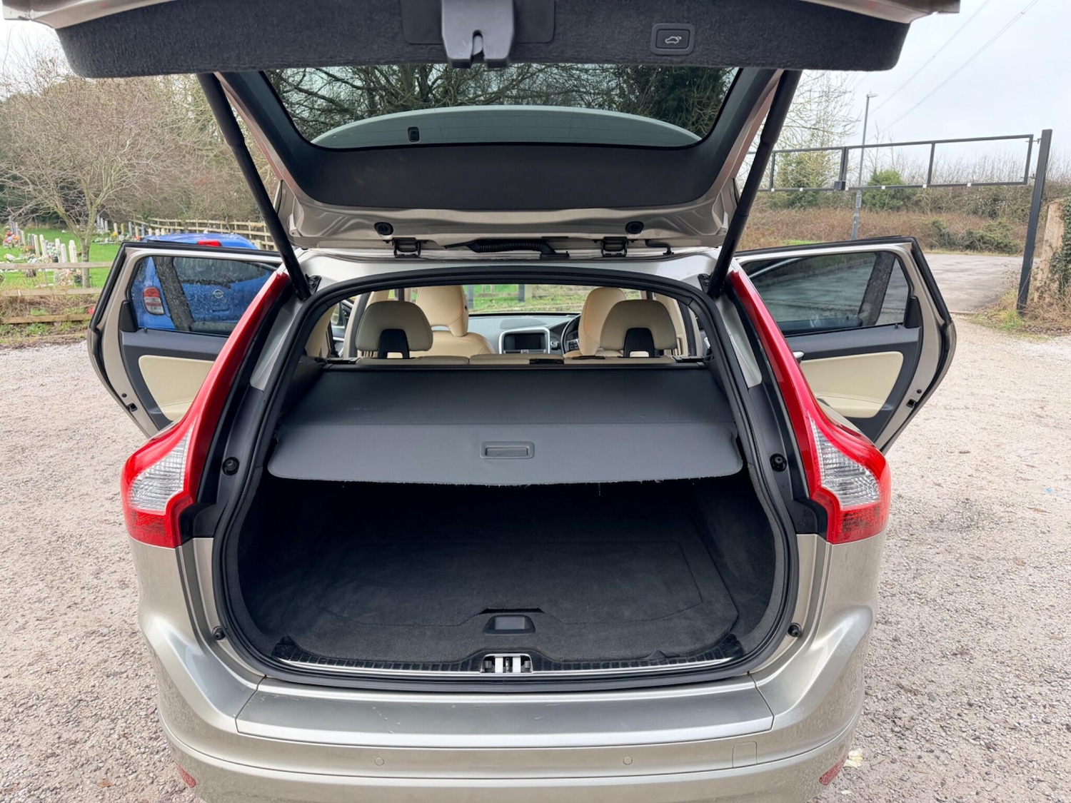 Used Volvo XC60 2014 for sale - 77330449: Photo 13