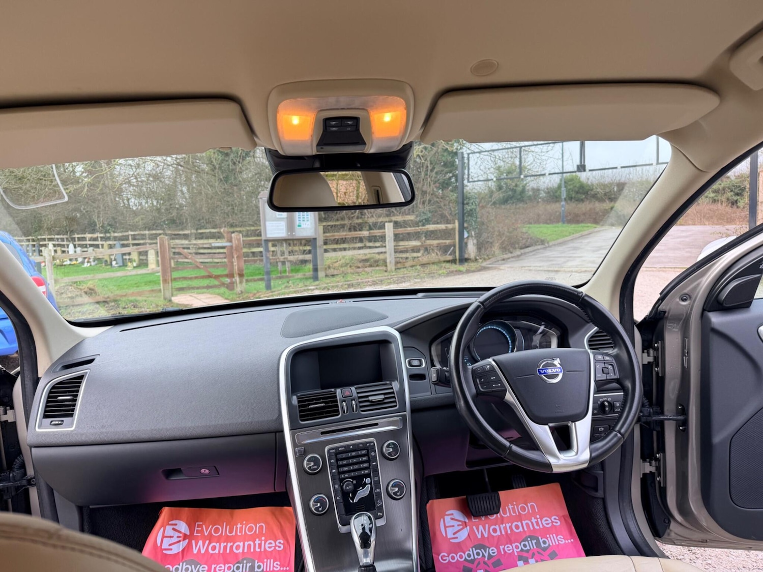 Used Volvo XC60 2014 for sale - 77330449: Photo 17