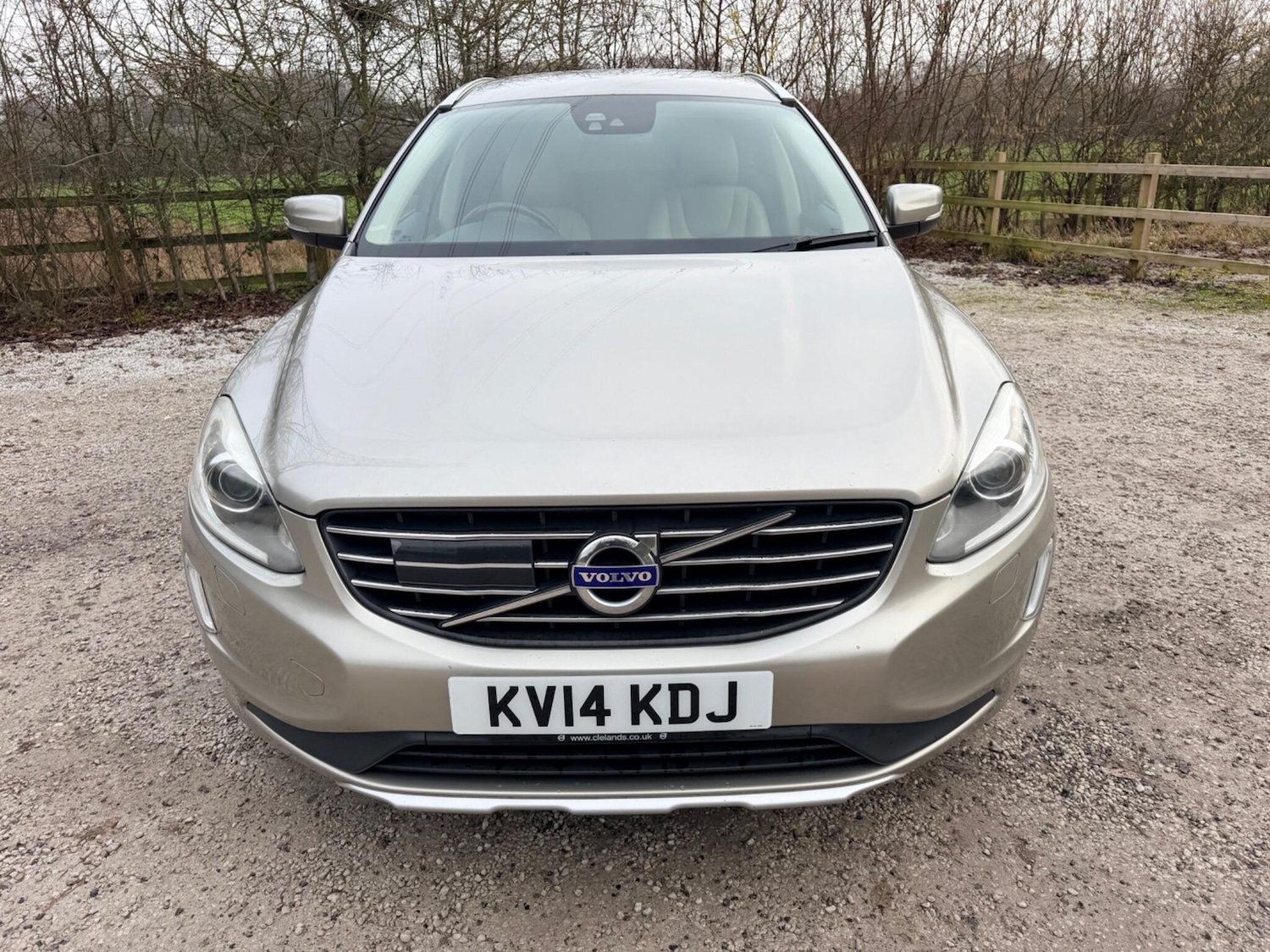 Used Volvo XC60 2014 for sale - 77330449: Photo 2