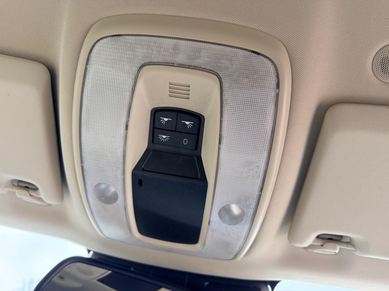 Used Volvo XC60 2014 for sale - 77330449: Photo 30