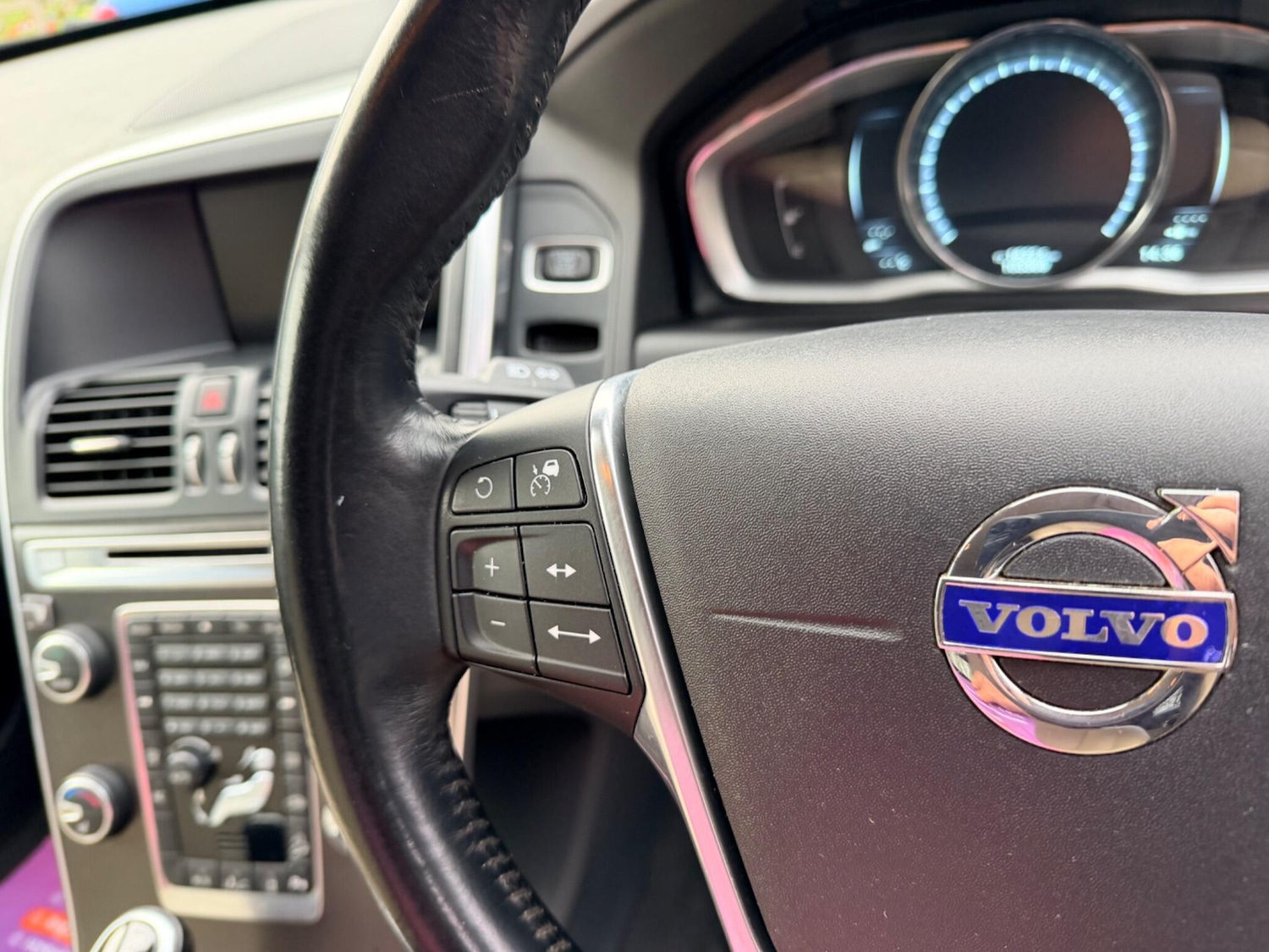 Used Volvo XC60 2014 for sale - 77330449: Photo 31