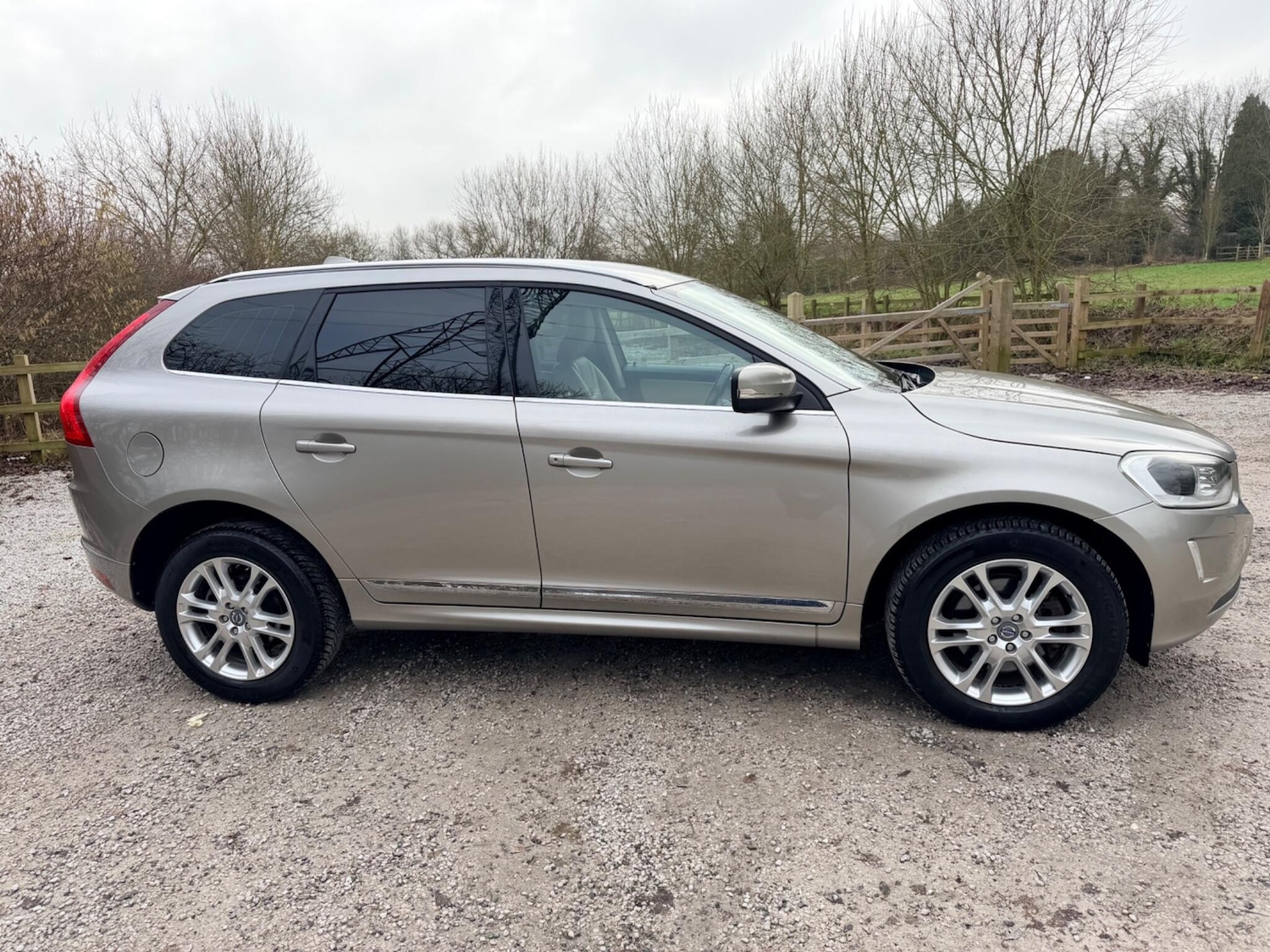 Used Volvo XC60 2014 for sale - 77330449: Photo 8