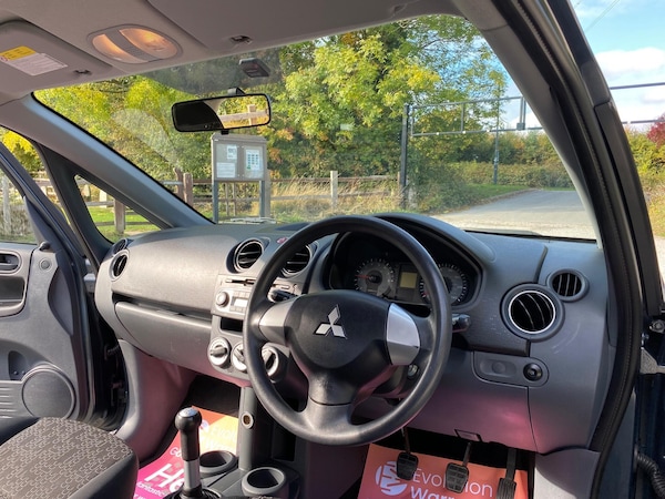Used Mitsubishi Colt 2010 for sale - 76214322: Photo 14