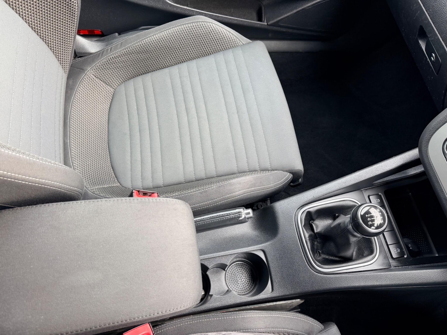 Used Volkswagen Scirocco 2011 for sale - 77598054: Photo 38