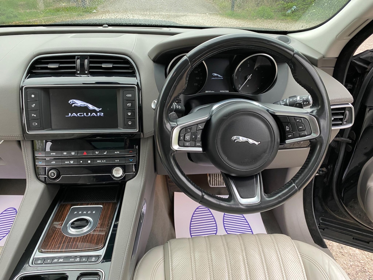 Used Jaguar F-Pace 2017 for sale - 78185716: Photo 33