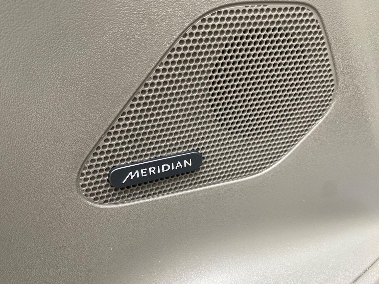 Used Jaguar F-Pace 2017 for sale - 78185716: Photo 38